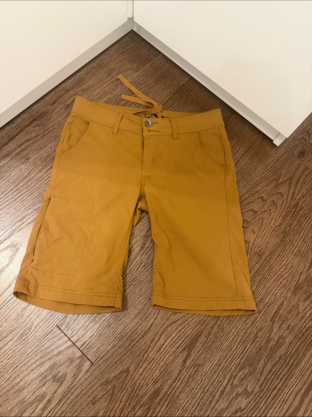 Prana Women’s Mustard Yellow Casual Shorts size 4